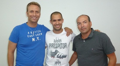 ורמוט עם ברקוביץ´. הוכיח שיכול להשאיר שחקנים  (הפייסבוק הרשמי של הפועל ת&qout;א)