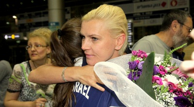 אלה סמופלוב מרוצה (יניב גונן)