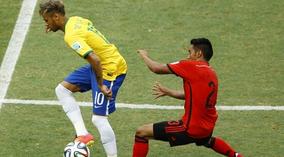 חואן ואסקס לוחץ על ניימאר (רויטרס)