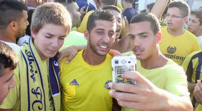 דור מיכה עם האוהדים (חגי ניזרי) דור מיכה עם האוהדים (חגי ניזרי)