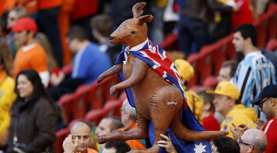 אוהדים מקוריים ביציע של אוסטרליה (רויטרס) אוהדים מקוריים ביציע של אוסטרליה (רויטרס)