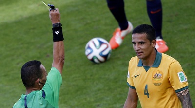 טים קייהיל סופג צהוב (רויטרס) טים קייהיל סופג צהוב (רויטרס)