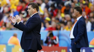 ואן חאל ומאמן אוסטרליה (רויטרס) ואן חאל ומאמן אוסטרליה (רויטרס)