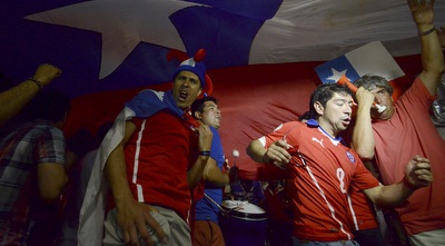 אוהדי נבחרת צ´ילה בטירוף (רויטרס)