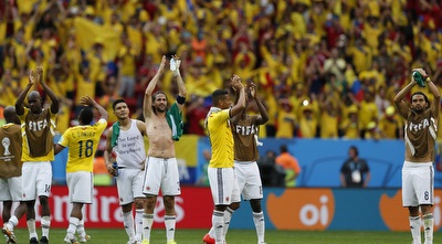 שחקני קולומביה מודים לקהל בסיום (רויטרס)