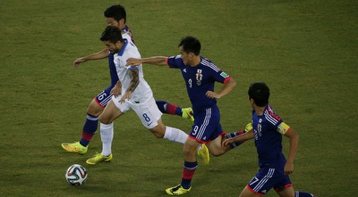 קונה דוהר עם הכדור (רויטרס)