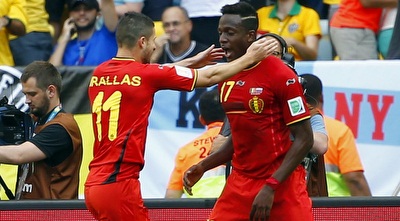 דיבוק אוריגי חוגג עם קווין מיראלאס (רויטרס) דיבוק אוריגי חוגג עם קווין מיראלאס (רויטרס)