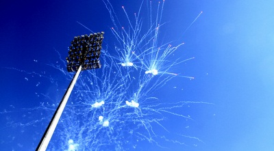 זיקוקים (יניב גונן) זיקוקים (יניב גונן)