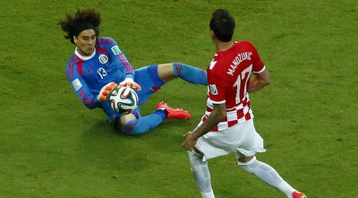 מנזדזוקיץ´ מול אוצ´ואה (רויטרס)