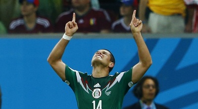 הרננדס חוגג את השלישי (רויטרס)