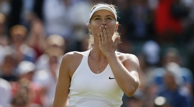 שראפובה שולחת נשיקות (רויטרס)