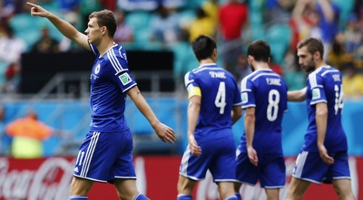 דזקו חוגג יתרון. רק לא עלינו (רויטרס)