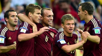 שחקני רוסיה מצטרפים לחגיגה (GettyImages) שחקני רוסיה מצטרפים לחגיגה (GettyImages)