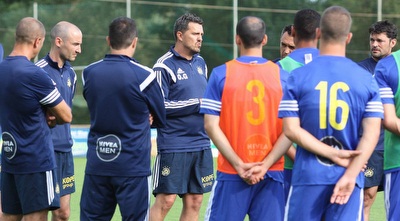 אוסקר עם שחקני מכבי (האתר הרשמי)