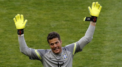 ז´וליו סזאר חוגג (רויטרס)