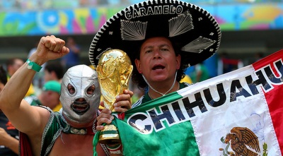 האוהדים הצבעוניים של נבחרת מקסיקו (GettyImages) האוהדים הצבעוניים של נבחרת מקסיקו (GettyImages)