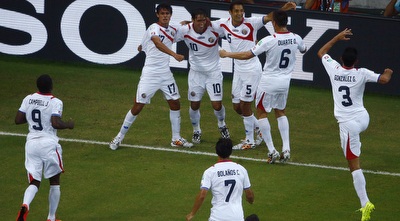 קוסטה ריקה חוגגת את השער (רויטרס)