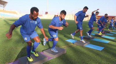 שחקני הפועל עכו באימון (עמית מצפה) שחקני הפועל עכו באימון (עמית מצפה)