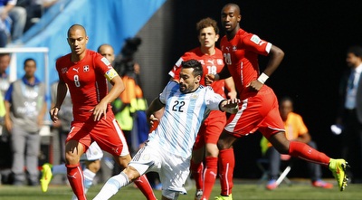 אסקייל לאבצי בורח משחקני שווייץ (רויטרס) אסקייל לאבצי בורח משחקני שווייץ (רויטרס)