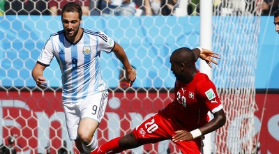 דג´ורו עוצר את היגוואין (רויטרס)