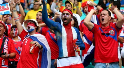 אוהדי קוסטה ריקה מעודדים (GettyImages)