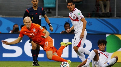 אריאן רובן מוכשל (רויטרס)