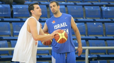 יותם הלפרין וגיא פניני. צריכים להרים את הרמה (משה חרמון)