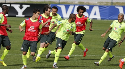 שחקני נבחרת ברזיל באימון (רויטרס)