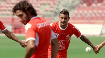 בוזגלו (יניב גונן) בוזגלו (יניב גונן)