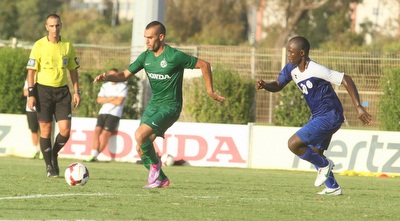 וויאם עמאשה פורץ (עמית מצפה)