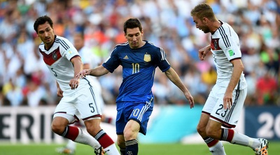 מסי בין קרמר להומלס (GettyImages)