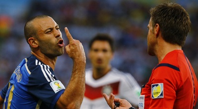 מסצ´ראנו מתווכח עם ניקולה ריצולי  (רויטרס)