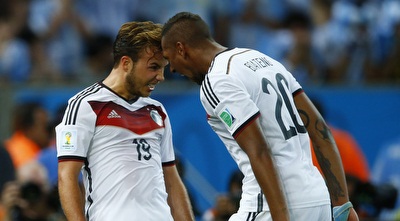 גצה חוגג עם בואטנג את הזכייה הגדולה במונדיאל (רויטרס)