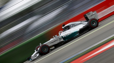 לואיס המילטון בפעולה (רויטרס)