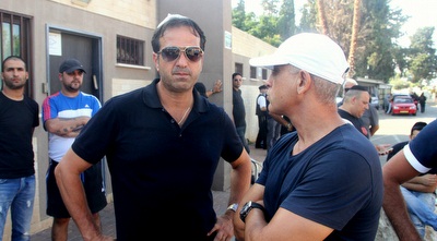 משה סיני ורוני לוי מלווים את ניצן שירזי בדרכו האחרונה (רדאד ג&acute;בארה)