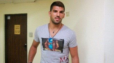 אריאל הרוש במהלך הבוררות עם טביב (רדאד ג´בארה)