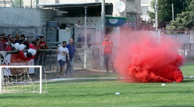 רימון עשן. קרנבל באימון הפתיחה (יניב גונן) רימון עשן. קרנבל באימון הפתיחה (יניב גונן)
