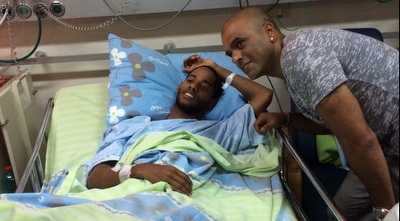 אייל גולן מבקר פצועים אייל גולן מבקר פצועים