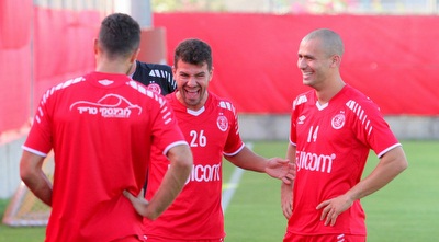 גילי ורמוט . יפתח מול רעננה(משה חרמון) גילי ורמוט . יפתח מול רעננה(משה חרמון)