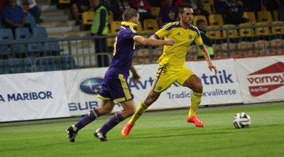 ערן זהבי עם הכדור (הפייסבוק של מכבי)