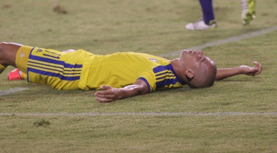 בן חיים על הדשא (רז אמיר)