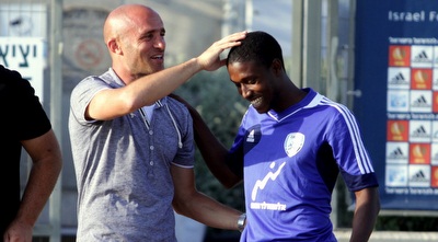 טוואטחה ואורי אוזן משתעשעים (יניב גונן)