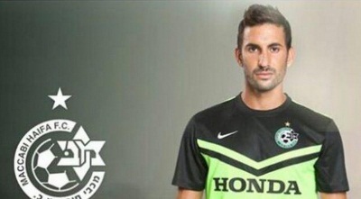 אלון תורג´מן מציג את החולצה החדשה (דוברות מכבי חיפה) 