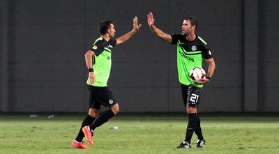 כליבאת חוגג עם קינן (רדאד ג´בארה) כליבאת חוגג עם קינן (רדאד ג´בארה)