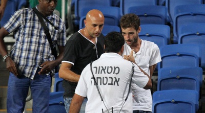 האוהד שהתעמת עם בניון (רדאד ג´בארה) האוהד שהתעמת עם בניון (רדאד ג´בארה)