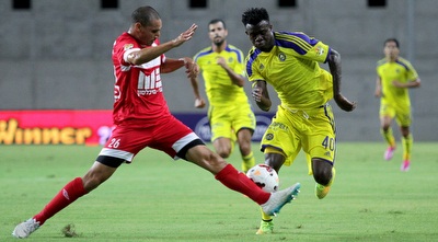 נוסא איגייבור עובר את יניב לביא (יניב גונן) נוסא איגייבור עובר את יניב לביא (יניב גונן)