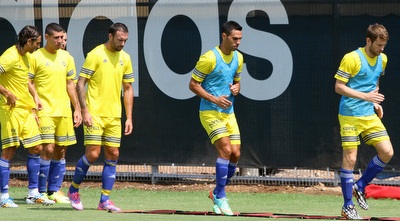 שחקני מכבי ת&qout;א באימון (חגי ניזרי)