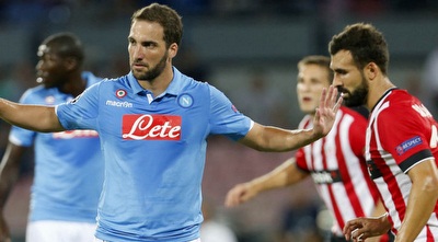 היגוואין. 1:1 מאכזב לנאפולי (צילום מסך) היגוואין. 1:1 מאכזב לנאפולי (צילום מסך)