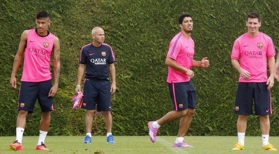 מסי, סוארס וניימאר באימון ברצלונה (רויטרס) מסי, סוארס וניימאר באימון ברצלונה (רויטרס)