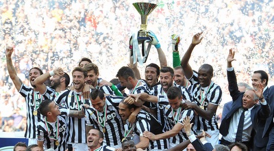 יובנטוס ברגע הזכייה מאשתקד. התמונה שהקבוצות באיטליה כבר לא יכולות לראות יובנטוס ברגע הזכייה מאשתקד. התמונה שהקבוצות באיטליה כבר לא יכולות לראות